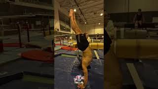 DANSEURS, C’EST POUR VOUS #danseurs #acrobatie #floorwork #nimes #leclownbresilien