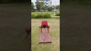 monkey pose try this🤸✨❤️#yogaskills#trending#shot#motivation#yoga#youtubeshorts#2026#motivation
