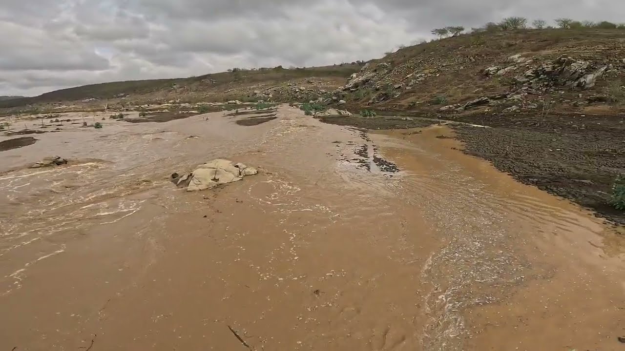 Essa é a terceira maior barragem do Estado do Pernambuco barragem de jucazinho #158
