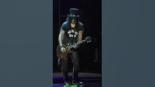 Guns N' Roses - November Rain - Slash Guitar Solo 1 (LIVE)