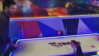 Playing Game in Mall screenshot 4