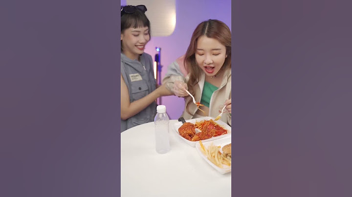 Ném chai ăn gà rán: người vô tri đôi khi lại chiến thắng 😅