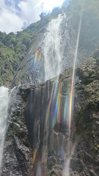 indahnya air terjun tertinggi se-Indonesia #airterjunponot
