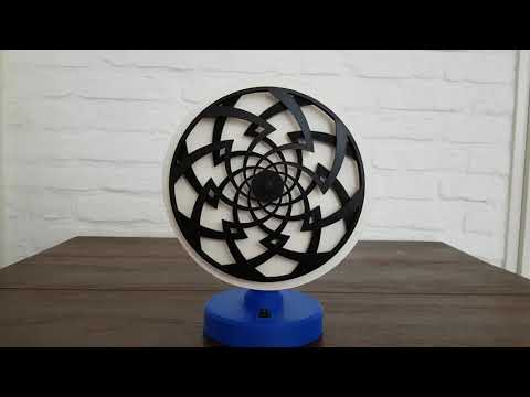 Moiré kinetic art