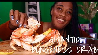GIGANTIC DUNGENESS CRAB ? HEALTHY CANT BELIEVE ITS NOT BUTTER SAUCE..