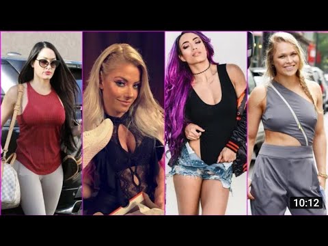 Top 10 Hottest WWE DIVAS in Real Life - YouTube