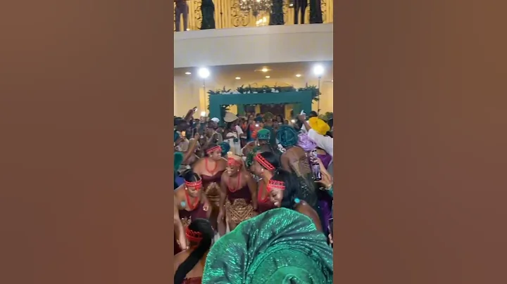 Arochukwu Weddings… Beautiful Grand Entrance😍 #wedding #igbokwenu #arochukwu #trendingnow #igbo