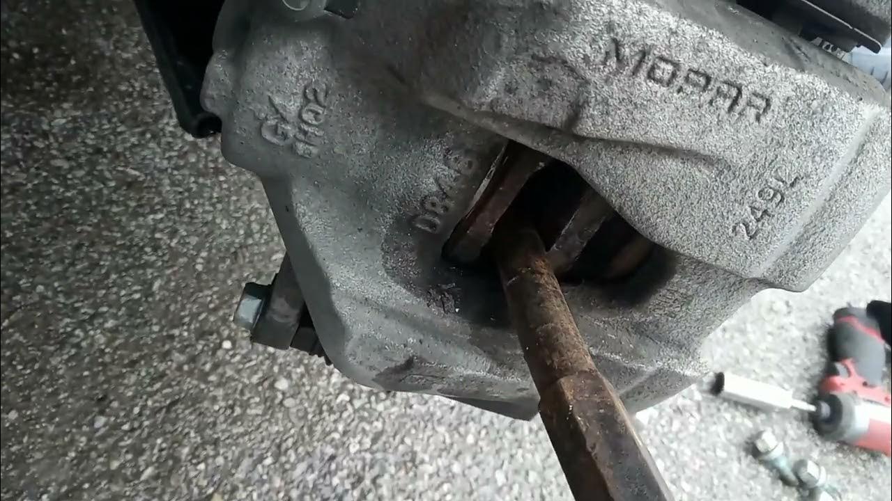 2018 Jeep Compass brake pad replacement I stay on the hustle 