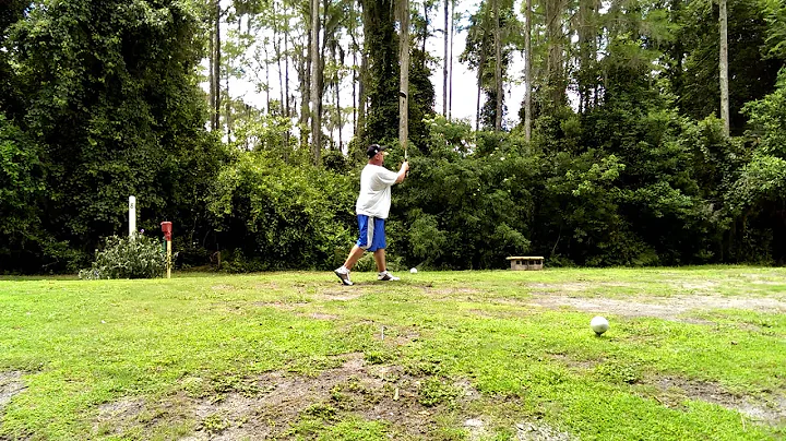 Dennis drives a par 4