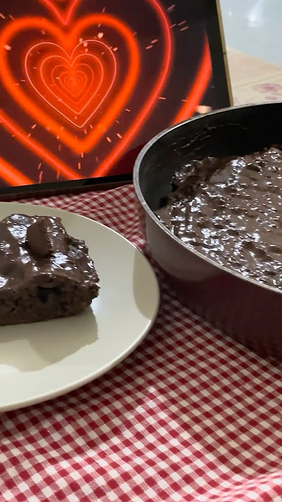 Tried that ‘one pan chocolate cake’ recipe. 🫠🧁 #shorts #onepanrecipe #cake #easyrecipe