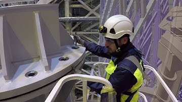 A beam, a crane and a little push