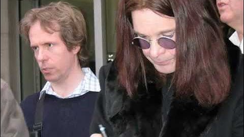 Ozzy Ozzborne Tells Dio Funeral Protesters To Piss Off