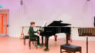 Liedje op piano gespeeld van dotan (home)