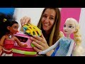 Guardería Infantil - Elsa y Moana construyen una balsa.