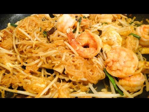 Pad Thai with Shrimp or Pad Thai Goong ผัดไทยกุ้งสด - Episode 2