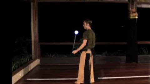 Beginner Poi Spinning tutorial: Same Time Turns (Hip Reels)