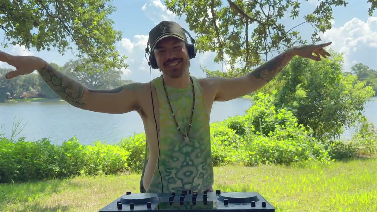 DOWNTEMPO TRIBAL FUNK MIX | Find your groove