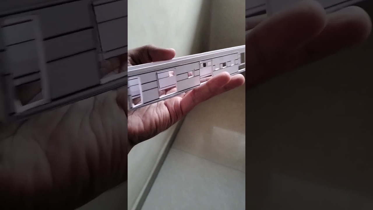 Prototype of Mumbai DC EMU Local Train Model | 