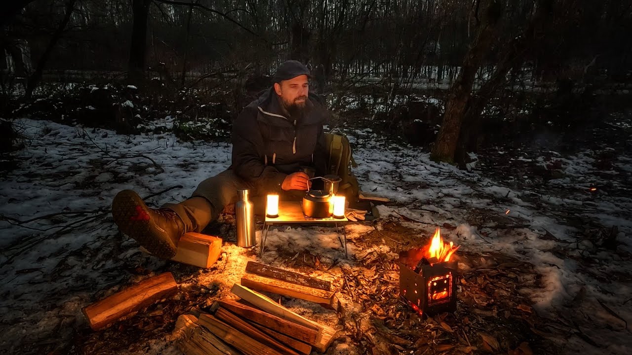Zimní řeka.Dej si kafe a pojď se dívat ☕️  | Winter river. Grab a coffee and come watch ☕️ 