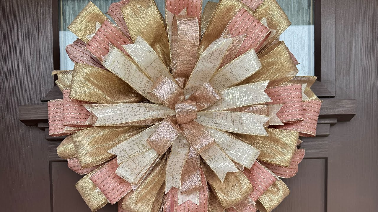Как сделать рождественский венок с бантом — Рождественский венок из лент своими руками — Мастер-к...