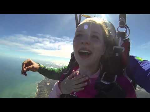 Skydive - Paula
