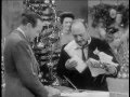 Jack Benny Buys a Wallet and Tortures a Store Clerk at Christmas