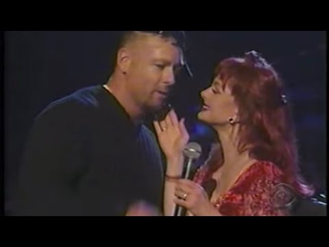 The Judds - Power To Change Tour - Mama He’s Crazy 🥰 #naomijudd #wynonna #thejudds
