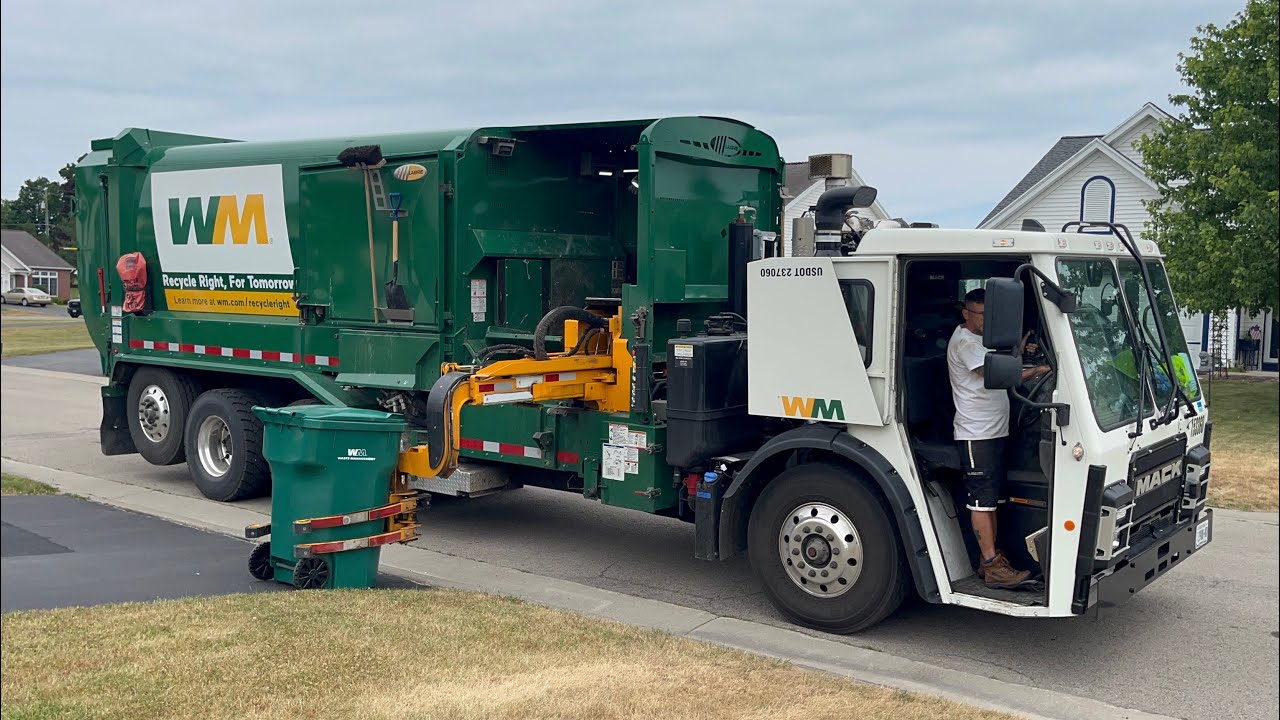 Brand New WM Mack LR Split Labrie Expert Side Loader Garbage Truck
