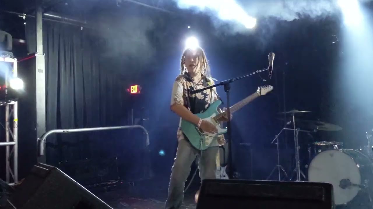 Taj Farrant Amazing Solo Purple Rain LIVE in West Chicago, IL, USA 06