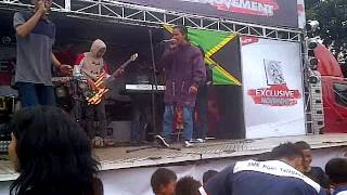 MOMOGIESTAR RASTA - Mobil Butut