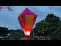 Soltando globos de papel china San Andrés tuxtla septiembre 2020