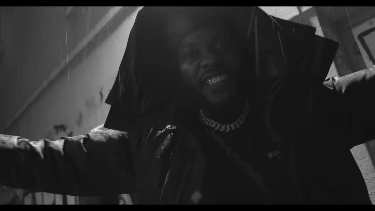 Guarda BIZZY APE - 404 (Clip Officiel) su YouTube Guarda BIZZY APE - 404 (Clip Officiel) su YouTube