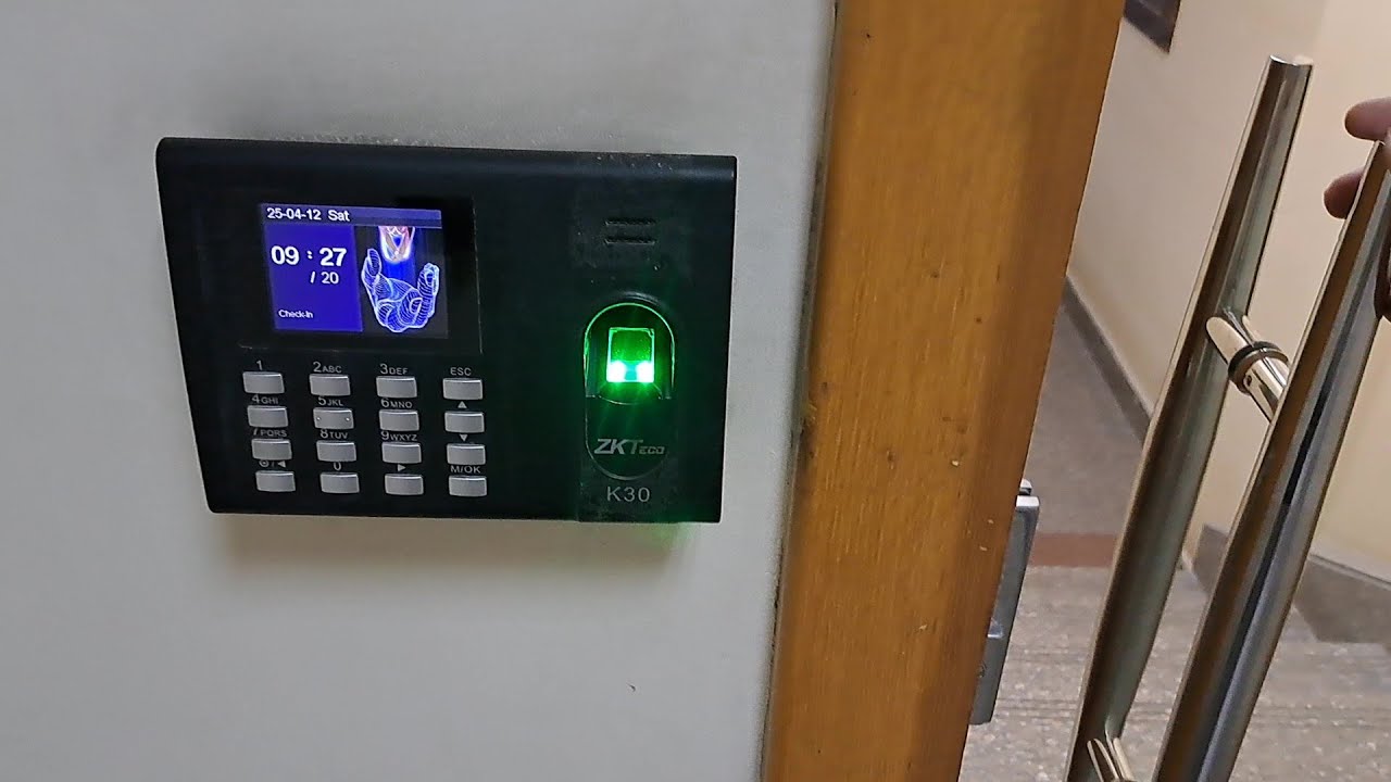 حذف بصمة موظف من جهاز البصمة ZKTeco بخطوات سهلة