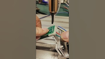 PCB board 3 wires are soldered atthe same time, the solderjoints arefull #shorts #pcb #trending #diy
