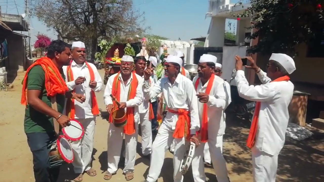 सप्तश्रृंगी वही मंडळ बात्सर ता भडगाव