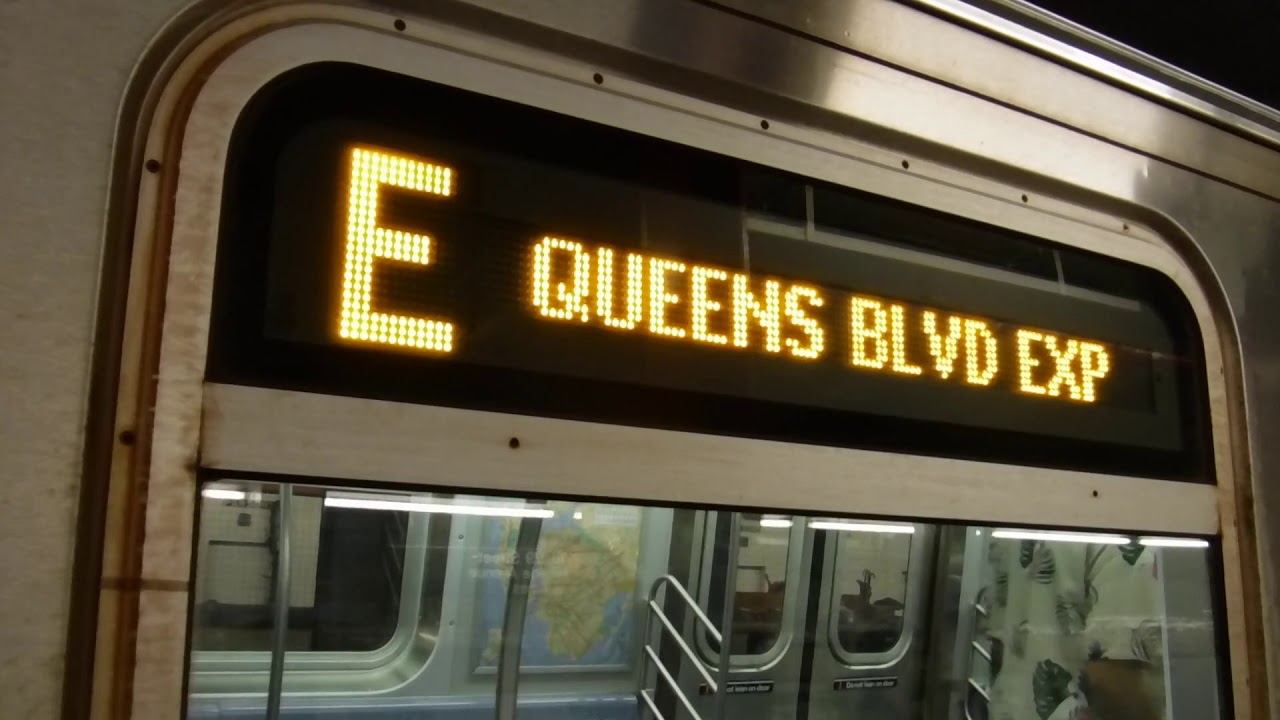 IND Queens Boulevard Line: Jamaica/179th Street-bound R160A E Express Train@Parsons Boulevard