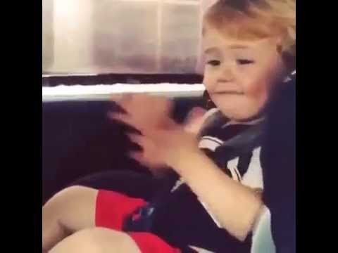 funny-kids-imitate-songs