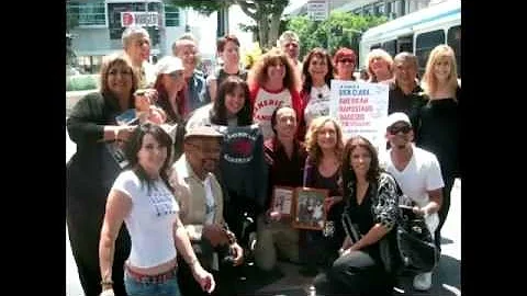 American Bandstand Dancers Reunite to Honor Dick C...