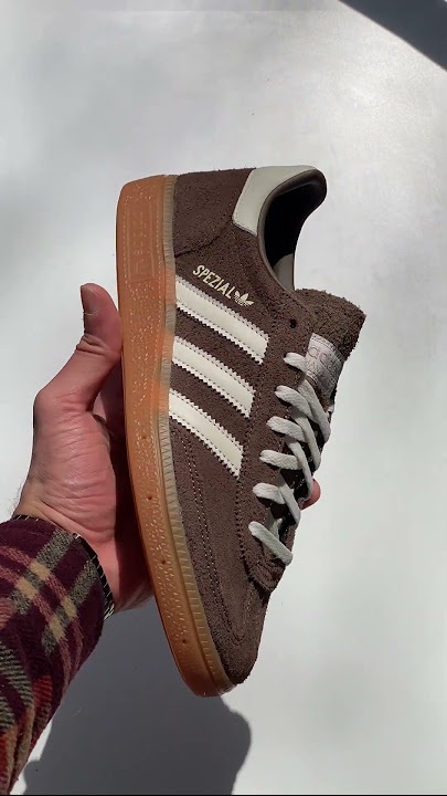 🔴 The adidas Handball Spezial in rich brown