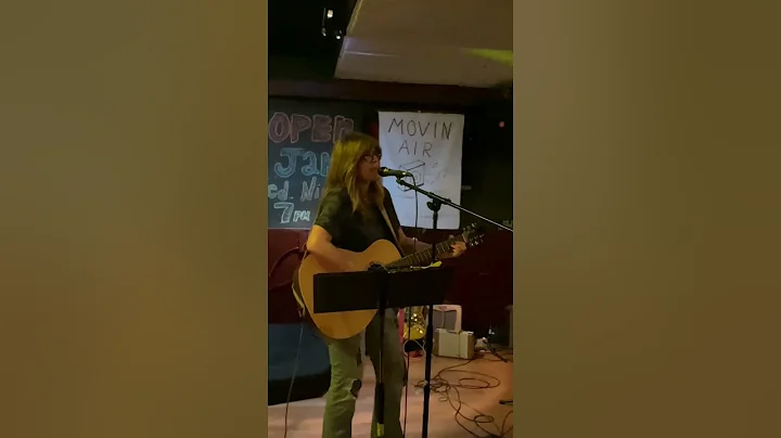 Yvette Nelson set; second song: Jimmy Loves Red Ho...