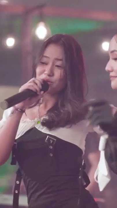 Duo goyang hot , vita alvia ft lala widi. TAK SEDALAM INI #shortvideo #shorts #short #lagu