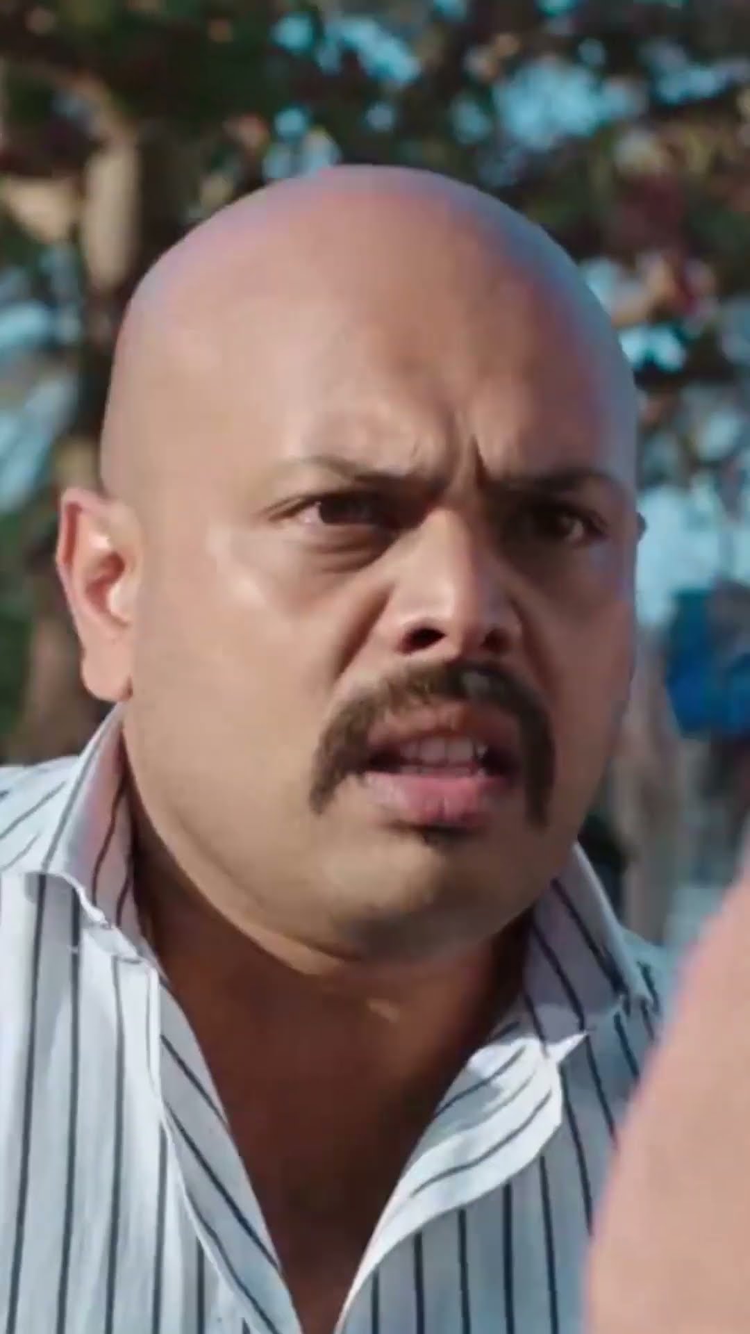 Ravi Teja Ne Chalaki Se Sare Gundo Ko Bhaga Diya #NelaTicket #raviteja #comedyshorts #youtubeshorts