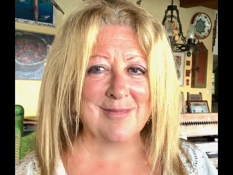 Elayne Boosler vs. A Bird in the House