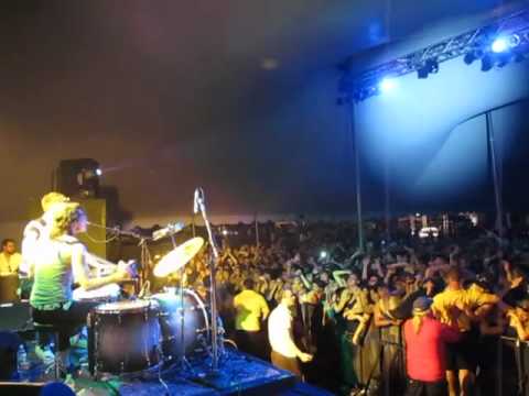 Matt & Kim - Daylight @ The Shoreline Amphitheater - Mountain View, CA