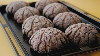 ざくざくビスケットで包まれたチョコメロンパン♡ | Melon pan Bread - A Sweet Japanese Treats