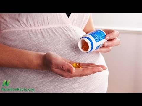 Should Pregnant and Breastfeeding Women Take DHA?