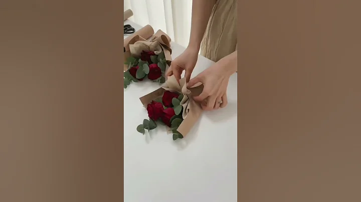 how to wrap a small bouquet