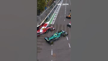 Piastri drops to last, then straight into the barriers on Lap 1! | Formula 1 | Azerbaijan GP