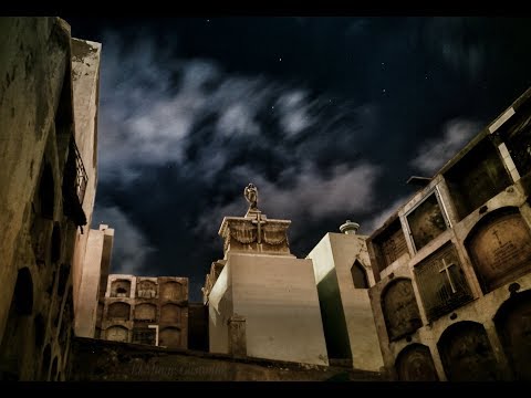 Vídeo: Una Historia Escalofriante Del Guardia Del Cementerio - Vista Alternativa