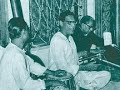 Capture de la vidéo Ustad Amir Khan, Pandit Chatur Lal, Shuddh Kalyan